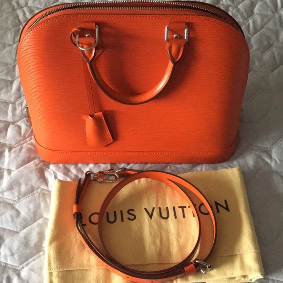 Louis Vuitton Handbags - 💯Louis Vuitton Alma pm epi with strap